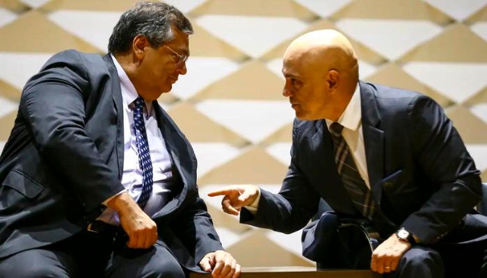 Dino diz que Moraes pediu legalmente relatórios ao TSE